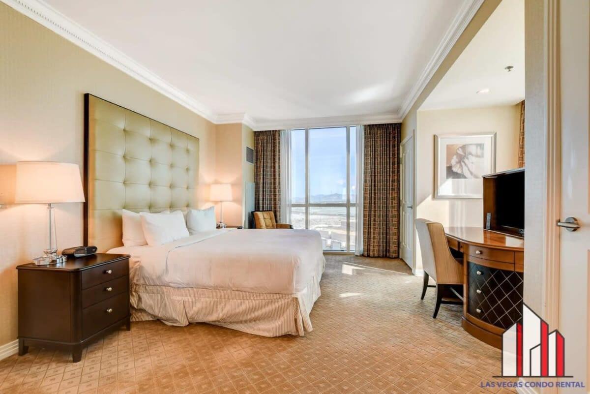 Signature 2br3ba F1 View Balcony Ste 08-801 And 03 Holiday home Las Vegas