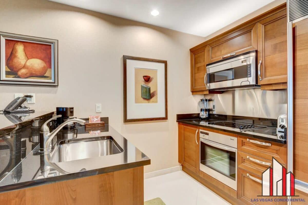 Holiday home Signature 2br3ba F1 View Balcony Ste 08-801 And 03 Las Vegas